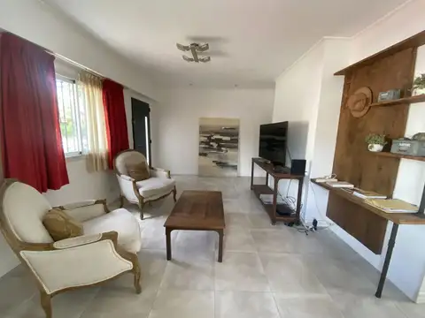 Depto Tipo Casa en Alquiler de 3 ambientes
