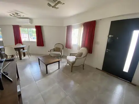 Depto Tipo Casa en Alquiler en Barrio San Pedro, $ 2.500.000