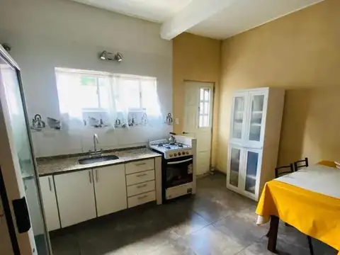 Casa 3 ambientes y Ph a reciclar -Villa Santos Tesei