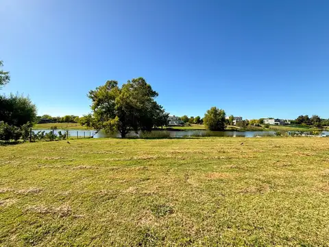 Terreno en Venta 23  mts Fondo