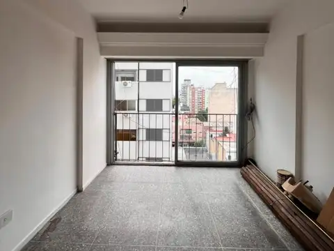 DPTO DE 1 AMB  APTO PROFESIONAL FRENTE A LA ESTACION