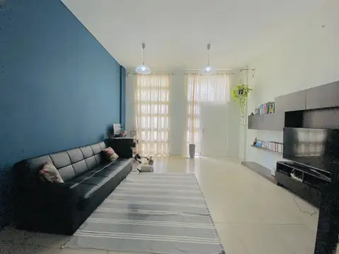 Depto Tipo Casa en Venta con 1 cocheras