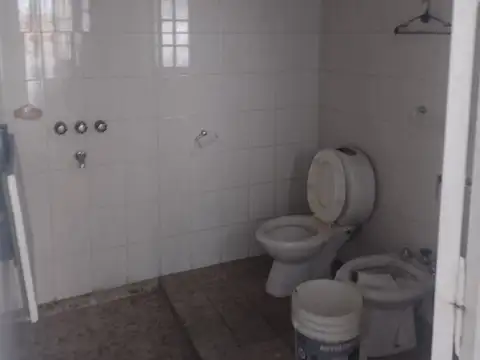 Local en Alquiler Via Pública