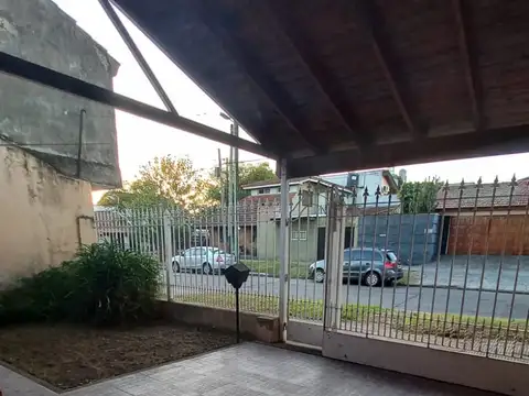 Caseros 400
