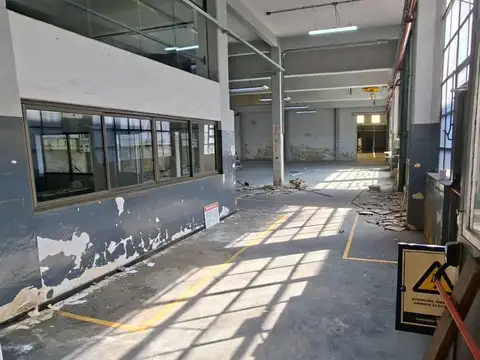 Galpon en Alquiler en Valentin Alsina, USD 18.558