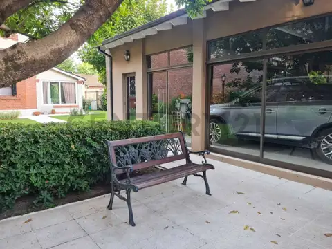 Casa 6 ambientes con 3 baños