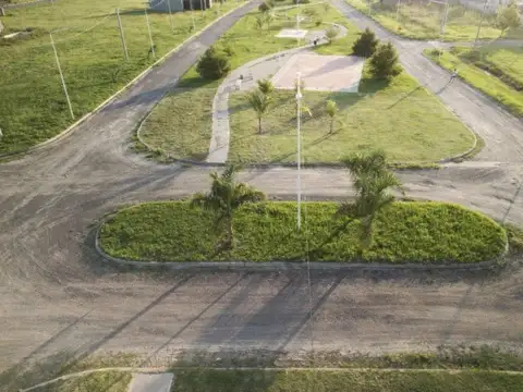 TERRENO EN VENTA 300M2-LAS MORAS RICARDONE