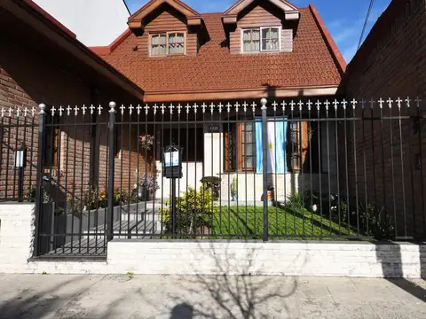 Alquiler Casa Tipo PH, 3 Amb, 2 Dorm. Baño