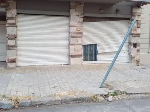 ALQUILER – Oficina/Local comercial con 3 privados en Alberdi