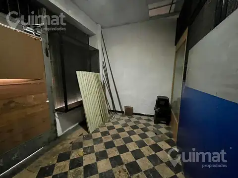 VENTA LOCAL EN PH c/ posibilidad de vivienda. Bolivia y Rivadavia