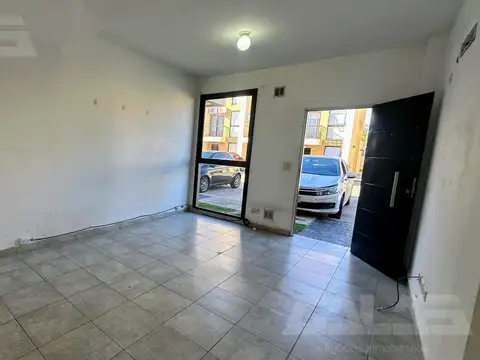 Depto Tipo Casa en Alquiler en Ituzaingó, $ 1.000.000