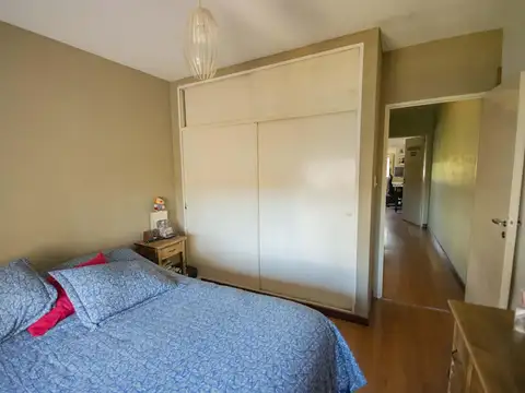 Casa 3 ambientes con cochera en venta, en Olivos