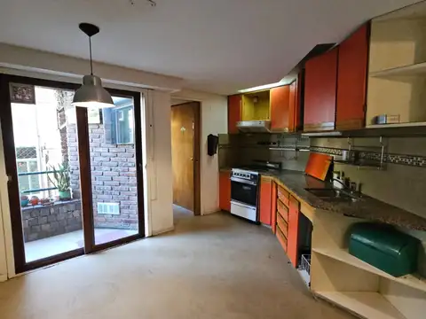 HERMOSO Y CÀLIDO SEMIPISO DE SUPERFICIE TOTAL 106 M2.