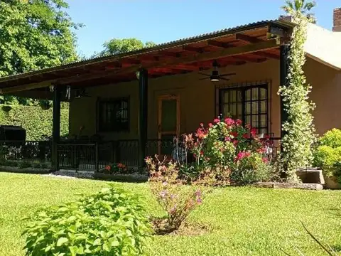 VENTA EXCELENTE QUINTA CON PILETA HERMOSA ZONA
