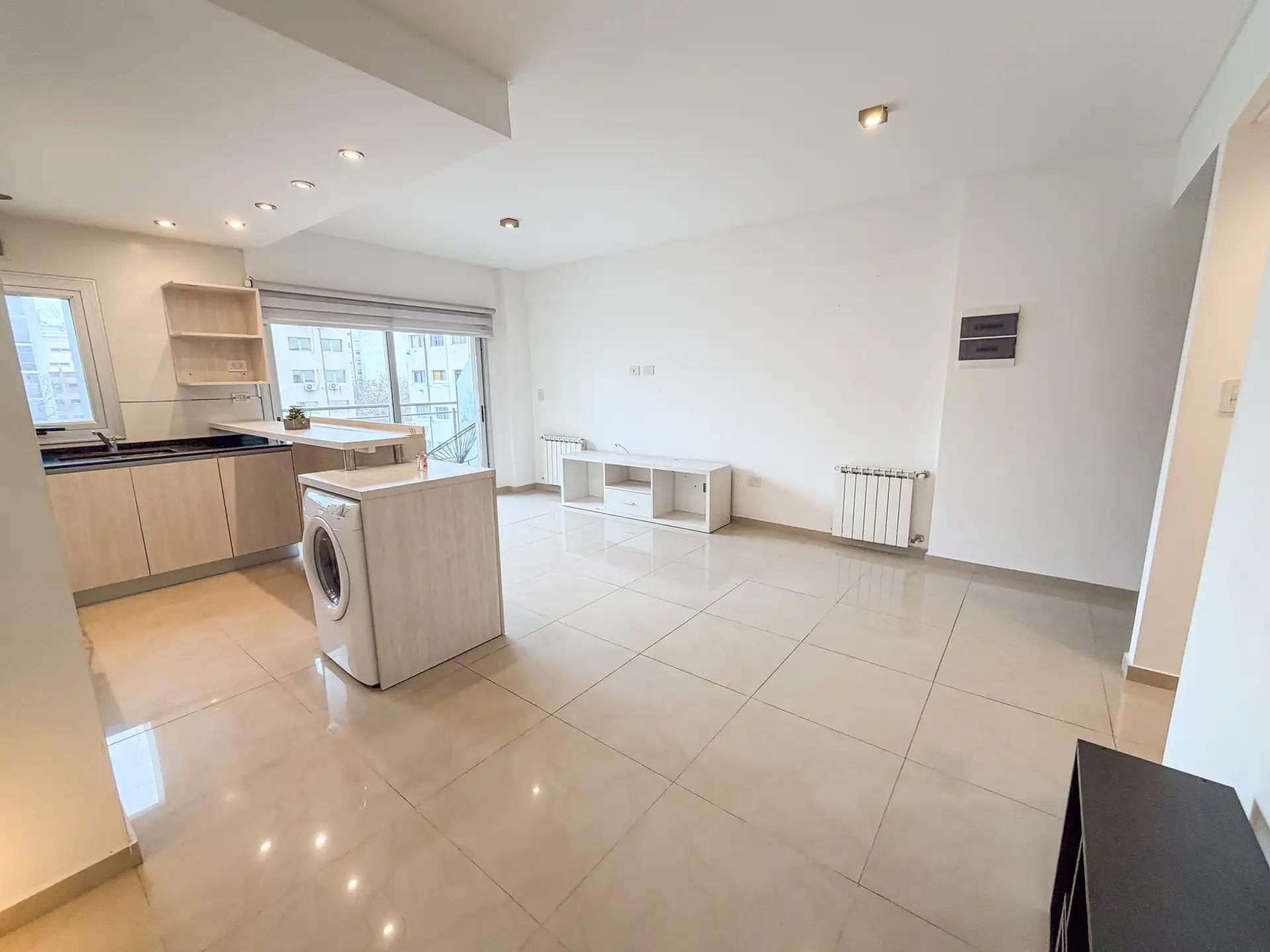 Depto 2 amb, 54m² con balcón y parrilla — Catamarca y Moreno