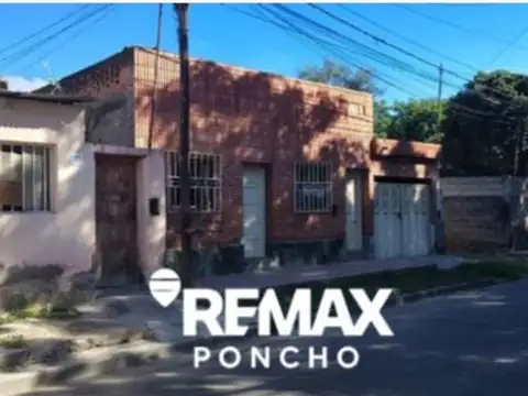 SE VENDE CASA 470M2 DE SUP. A REFACIONAR CAPITAL