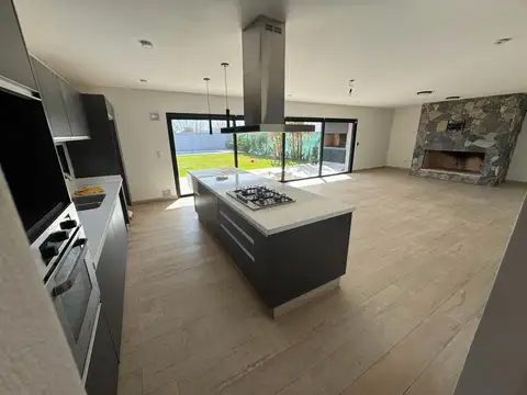 Alquiler Casa Premium 4Hab Pileta Barrio Privado