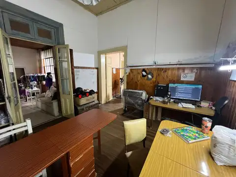 Local en Venta en Campana, USD 180.000
