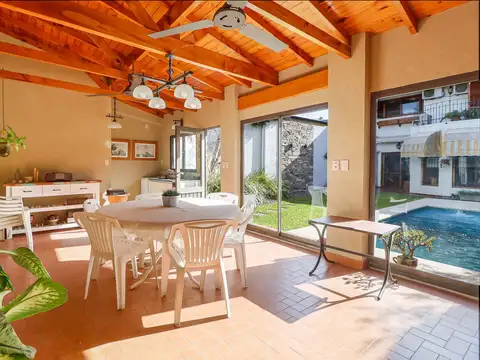 Hermosa casa 5 amb jardín pileta Lomas de Zamora