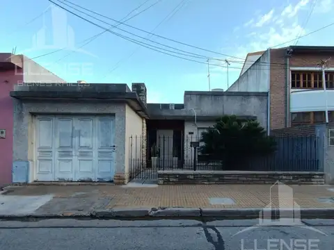 Casa 3 ambientes en venta, lote 600 metros, APTA CREDITO, Berazategui
