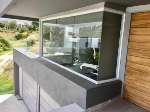 Casa en Venta en Villa Del Lago, USD 220.000