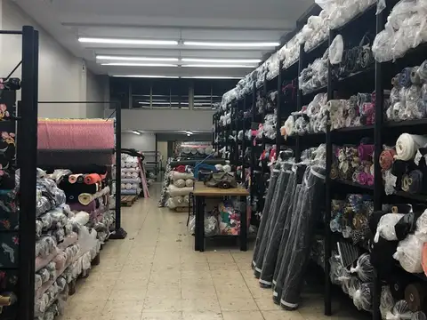 Galpon en Alquiler en San Nicolás, USD 6.000
