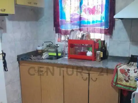 Casa 4 ambientes con 1 baño