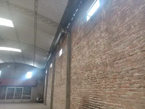 ALQUILER DE GALPÓN 350 M2 UBICACIÓN EXCLUSIVA, PERÉZ.