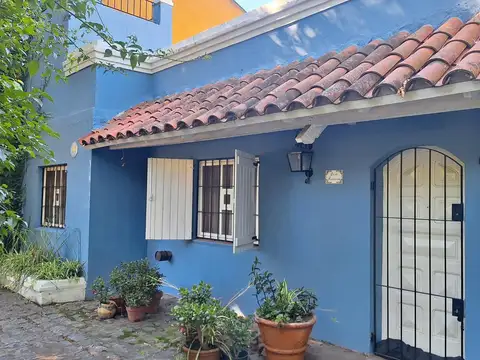 En venta lindisima casa de 3 dormitorios sobre calle Balbastro en Don Torcuato