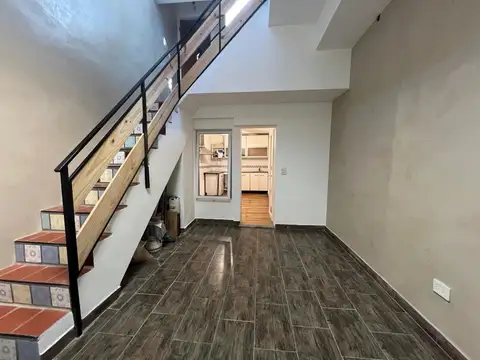 Depto Tipo Casa en Alquiler de 3 ambientes