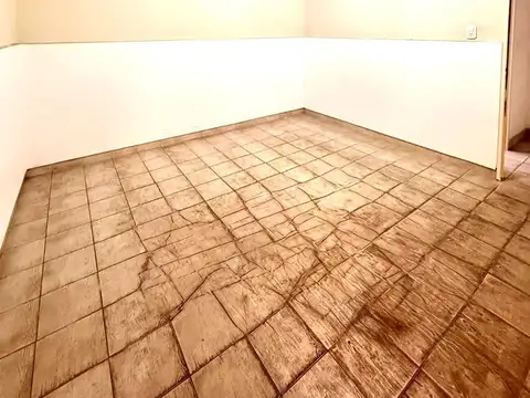 Depto Tipo Casa en Alquiler en Remedios de Escalada, $ 550.000