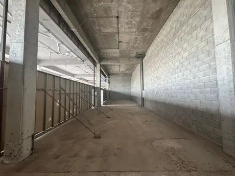 ALQUILER – LOCALES COMERCIALES EN CENTRO COMERCIAL NINI MAYO