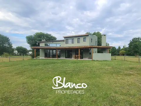 Casa  en Alquiler en Los Alcanfores, Pilar, G.B.A. Zona Norte