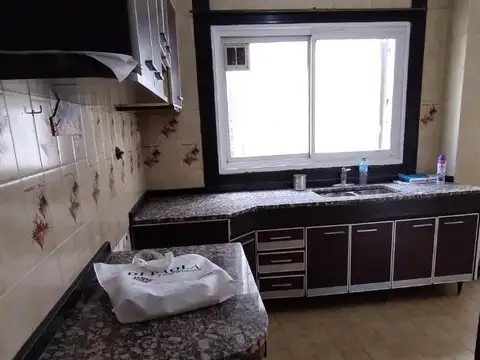 Departamento 4 ambientes con 2 baños