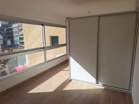 MONOAMBIENTE DIVISIBLE - LATERAL - A ESTRENAR