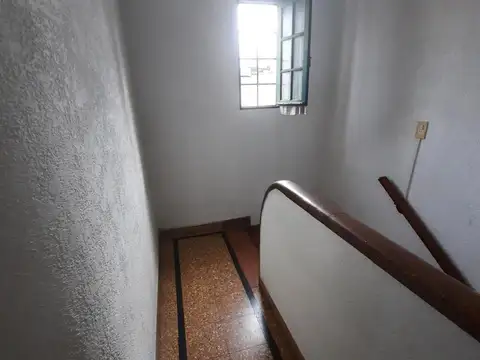 Depto Tipo Casa en Alquiler 40 años