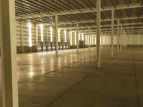 VENTA NAVE INDUSTRIAL TRIPLE AAA ZARATE