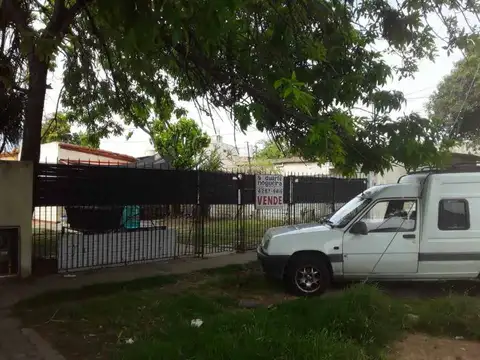 Casa en venta en Quilmes Este