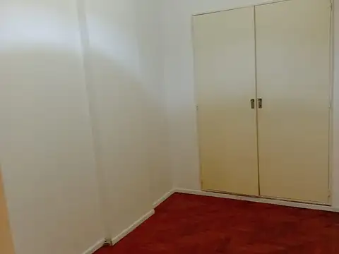 Departamento en Alquiler  PB con 2 Patios.-