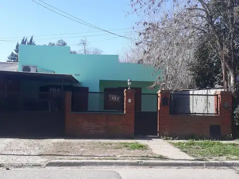 Venta de Casa en A.Korn - 4 Ambientes