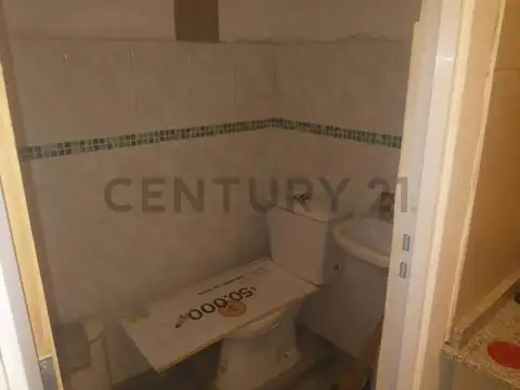 Esmeralda 500 100, Piso 0