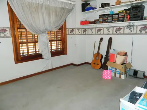 Oportunidad! valor m2 u$s 1.025 venta casa 6 amb Caballito