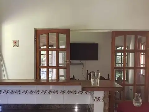 Casa 5 ambientes con 3 baños