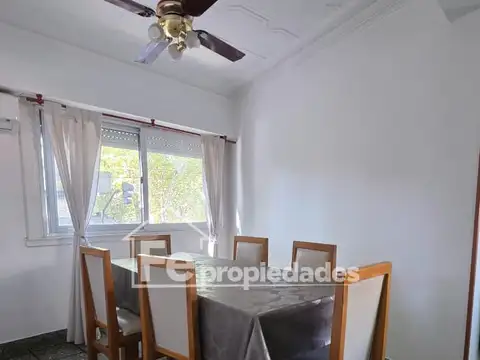 Depto Tipo Casa 3 ambientes con 2 baños