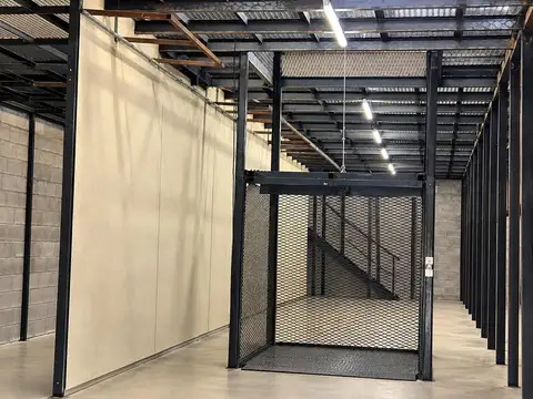 Galpon en Alquiler 20  mts Fondo
