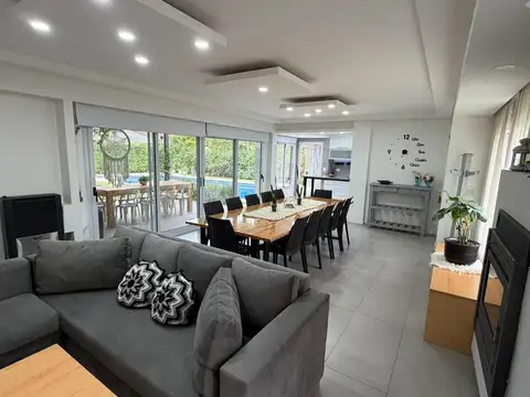 Casa 4 ambientes con 3 baños