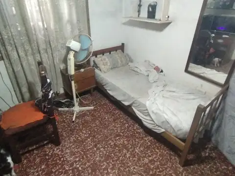 Casa 3 ambientes con 1 baño
