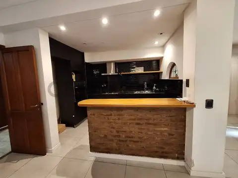 Casa 3 Ambientes con garage, jardin y Quincho. Apto Crédito 