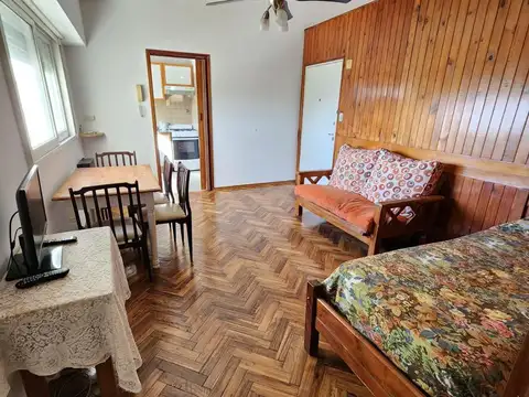 DEPARTAMENTO DE 2 AMBIENTES CON BAULERA EN ALQUILER CONVENCIONAL O TEMPORAL. FLORIDA