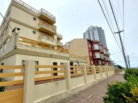 Departamento - Venta - Villa Gesell - 3 Ambientes - Cochera Semicubierta